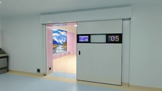 Automatic glass hospital doors 